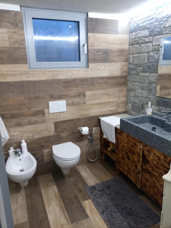 Casa Vacanze Ca'Del Miro Montemezzo Bugiallo ภายนอก รูปภาพ